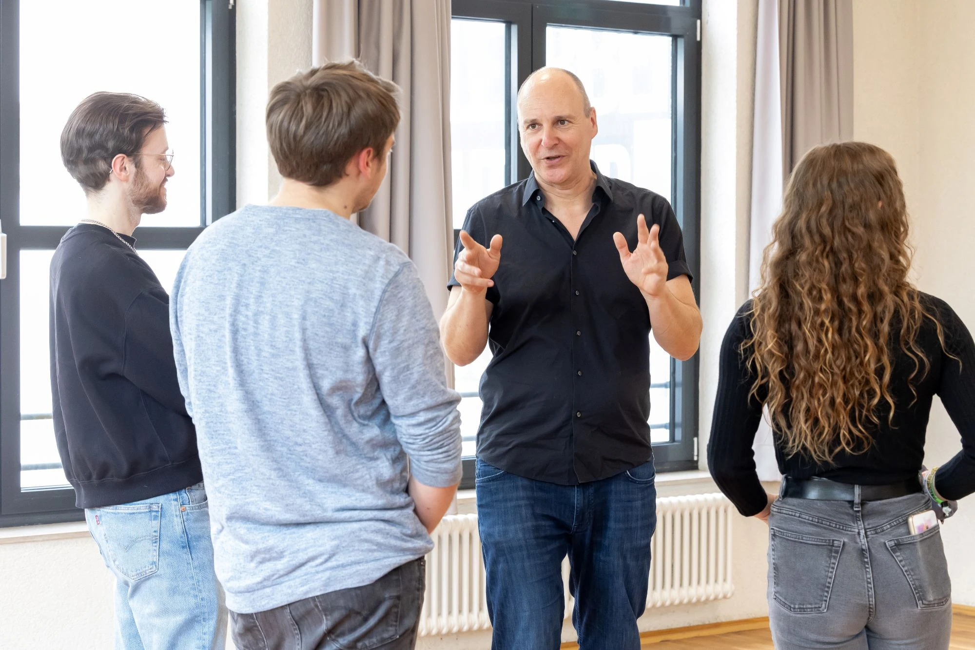 Antisemitismus - Stephan Grigat mit Studierenden